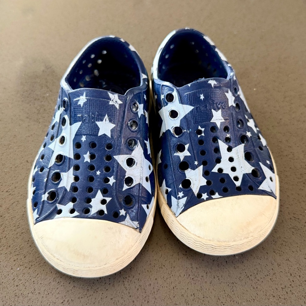 Native Jefferson Shoes Size C5